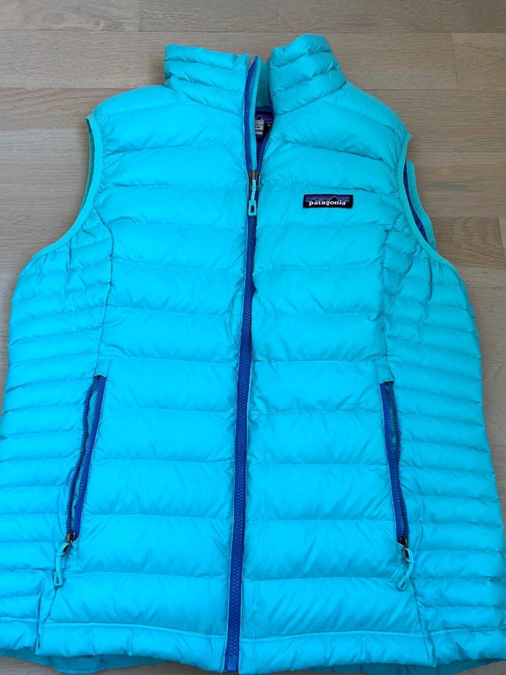 Great Condition PATAGONIA Down Sweater Vest Women's Medium, Blue